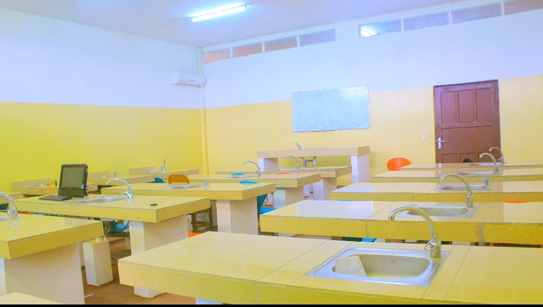 Laboratoires